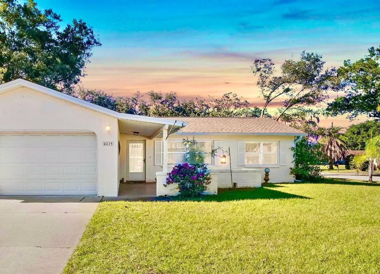 Villa "Impressa" - Billiard,Ping-Pong Table, Lanai, Fire Pit, Bbq Grill, View, Patio, Back Yard New Port Richey Exteriör bild