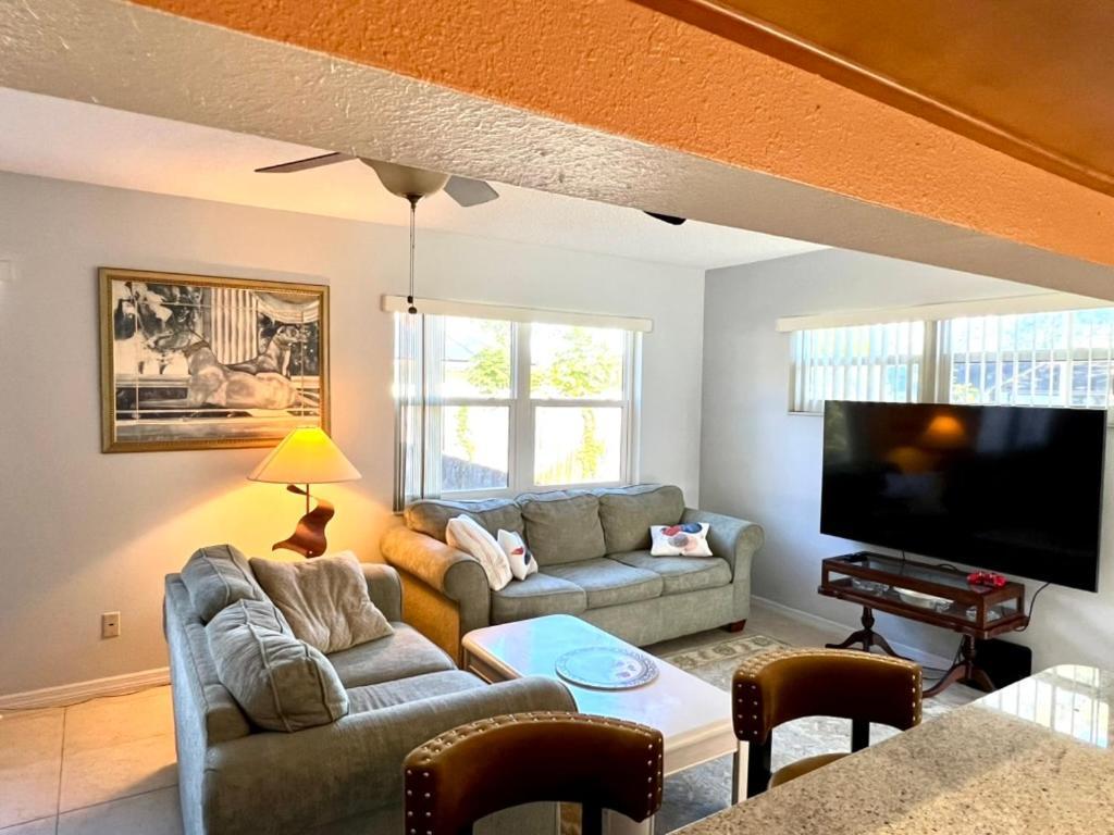 Villa "Impressa" - Billiard,Ping-Pong Table, Lanai, Fire Pit, Bbq Grill, View, Patio, Back Yard New Port Richey Exteriör bild